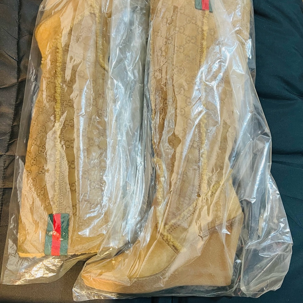 Rare Find-Vintage Gucci GG Suede Knee High Wedge Boots - Picture 3 of 13